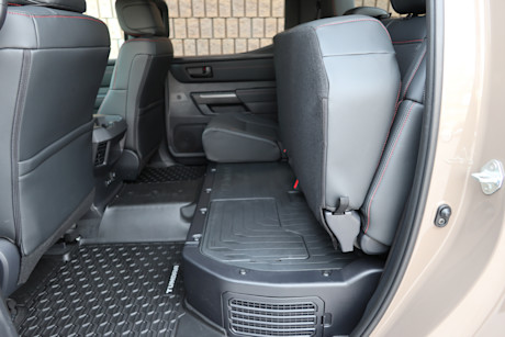Editorial 2025 toyota tundra hybrid td jm 250237 26