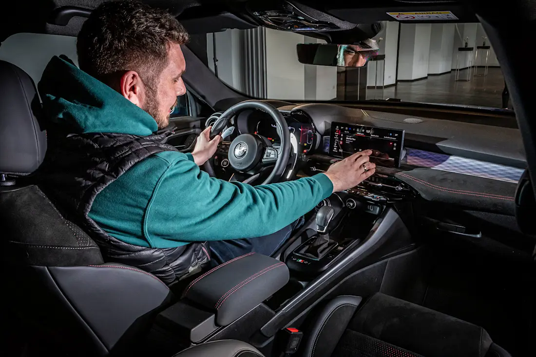 10,25 Zoll misst das Infotainment-Touchdisplay im Tonale. Als Betriebssystem dient Android, die einzelnen Menüfelder dürften allerdings eine Spur größer daherkommen.  10,25 Zoll misst das Infotainment-Touchdisplay im Tonale. Als Betriebssystem dient Android, die einzelnen Menüfelder dürften allerdings eine Spur größer daherkommen.