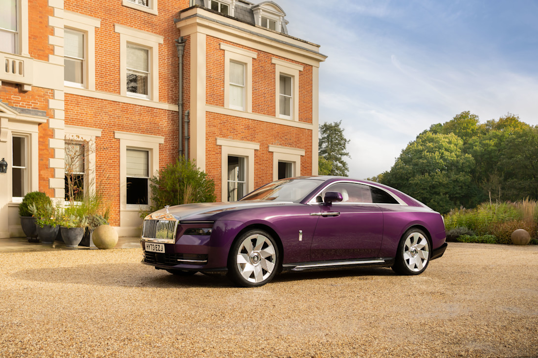 P90530471_highRes_rolls-royce-spectre-