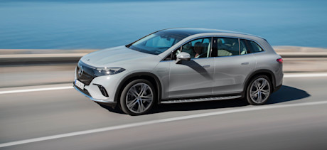 Mercedes EQS SUV (2022) banner
