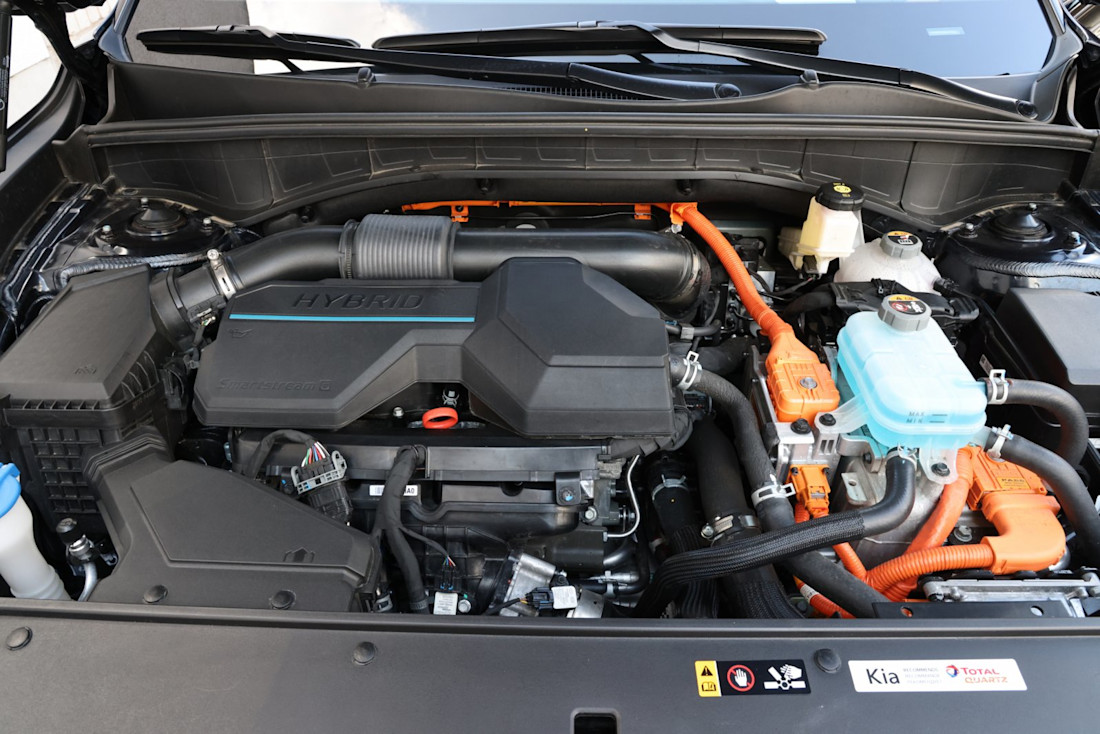 mazda-cx60-kia-sorento-2022-4.jpg