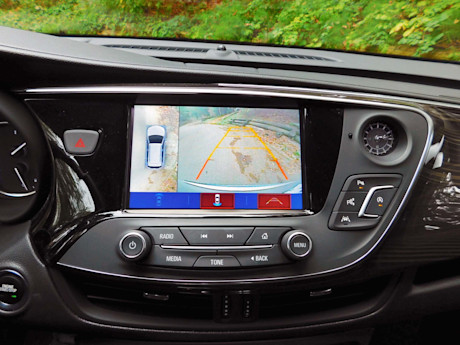 Editorial 2019 buick envision premium ii 24 sh