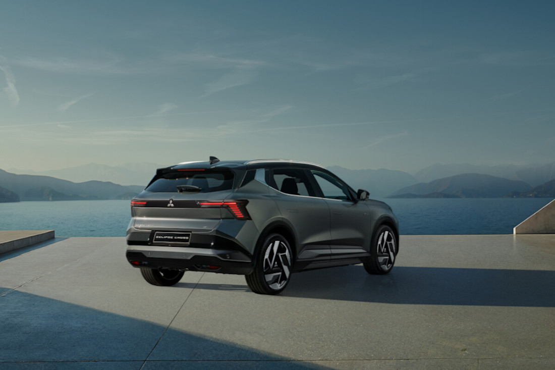 Eclipse Cross_005.jpg