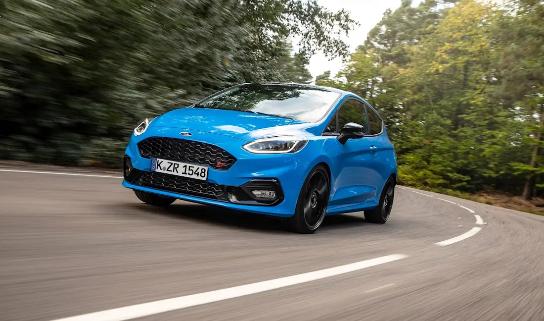  Dürfen wir vorstellen: Der Ford Fiesta ST ist ein Kleinwagen, der in der aktuellen Baureihe keine PS einbüßen muss.