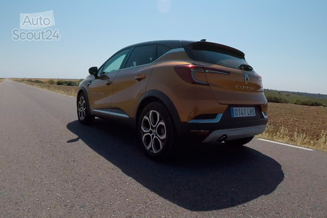 FT_23_renault captur 2021_rodando_culo.jpg