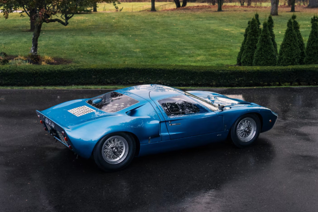 Ford-GT40-MkI-11966-autoscout24 (12).jpg