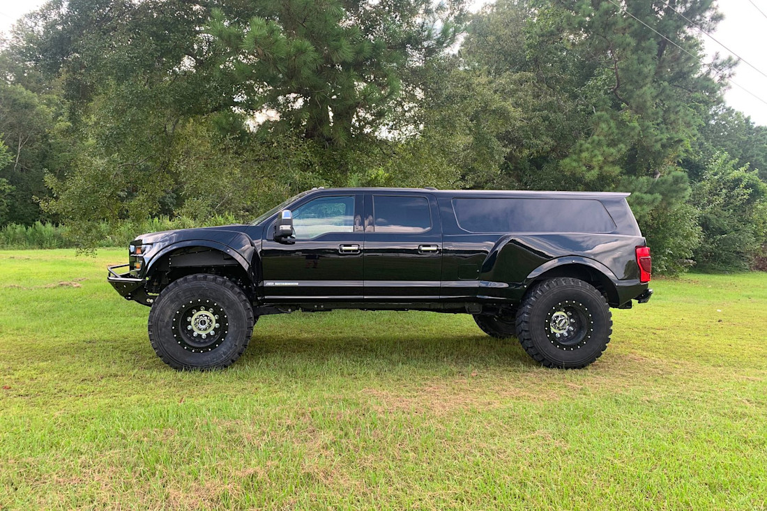 MegaRexx-ford-f250-suv-10-plazas (8).jpg