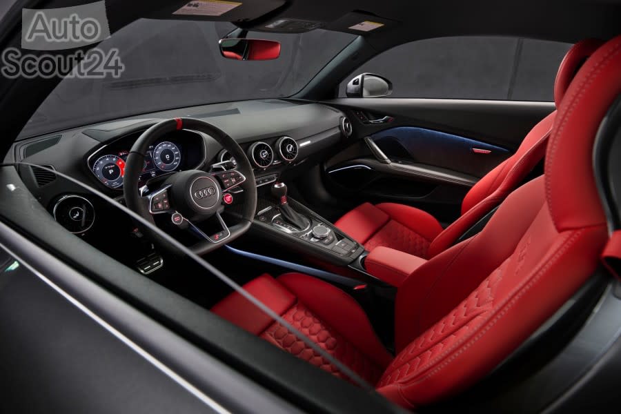 2022-Audi-TT-RS-Heritage-Edition-30.jpg