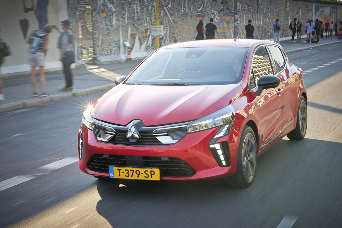 mitsubishi-kopieert-weer-twee-renaults-hebben-ze-de-juiste-uitgekozen-2024-08.jpg