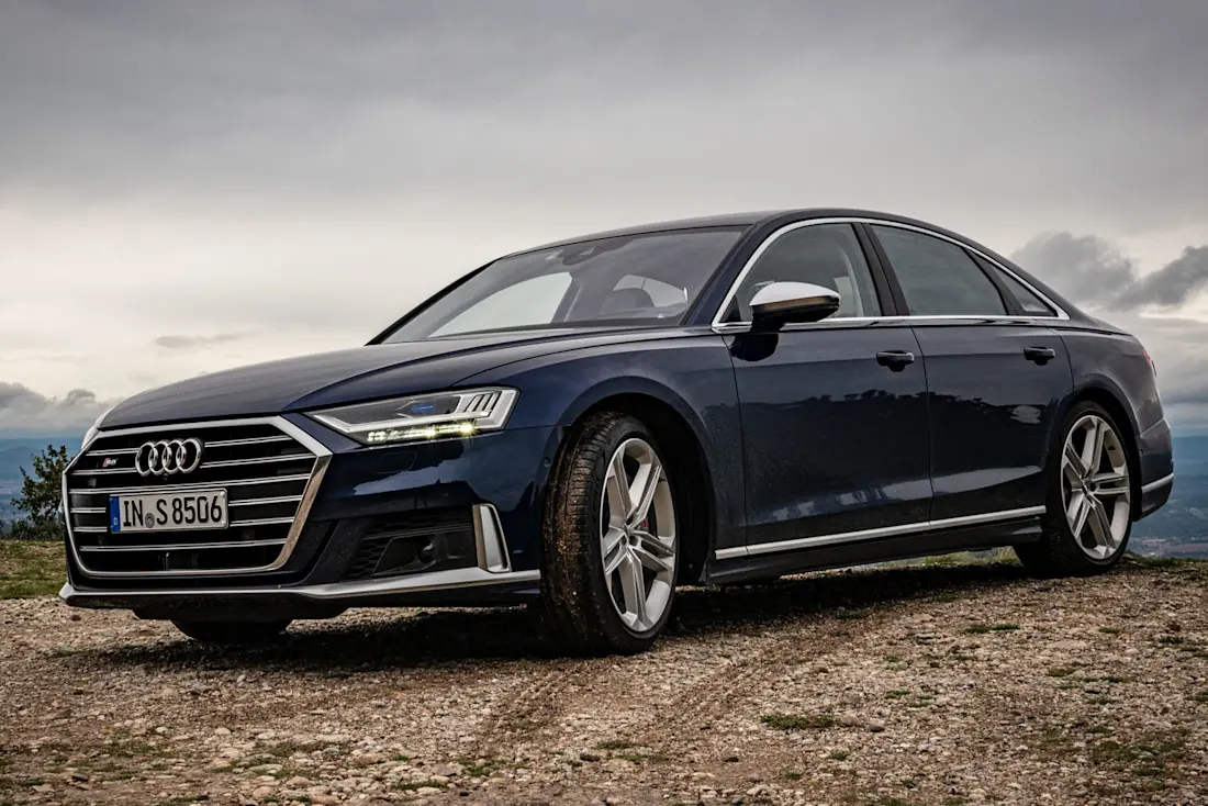 Audi-S8-Front-Side