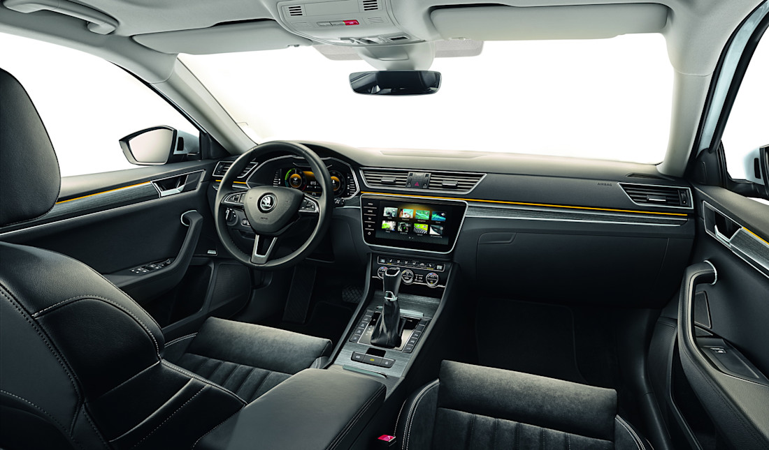 AS24 - Skoda Superb IV (3).jpg