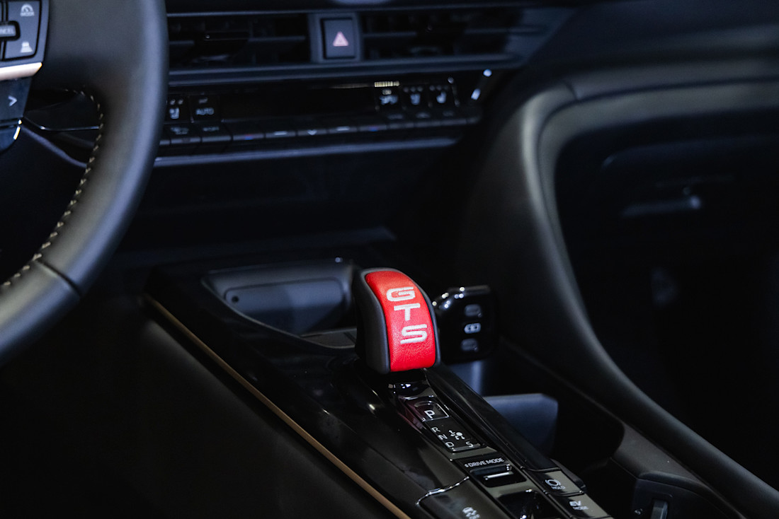 2026 Toyota Crown Signia GT-S Performance Concept - NF - SBe - 261027 - 16.jpg