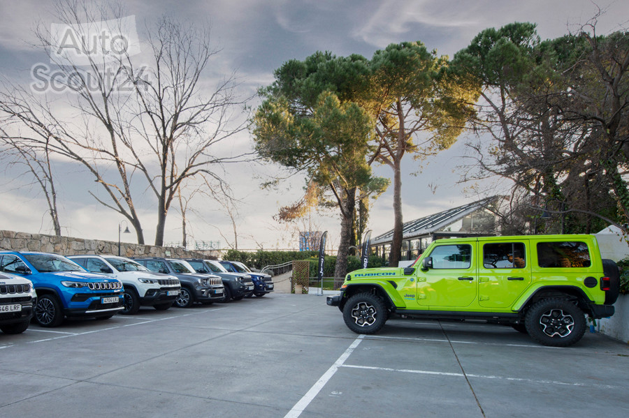 gama_jeep_4Xe_001.jpg