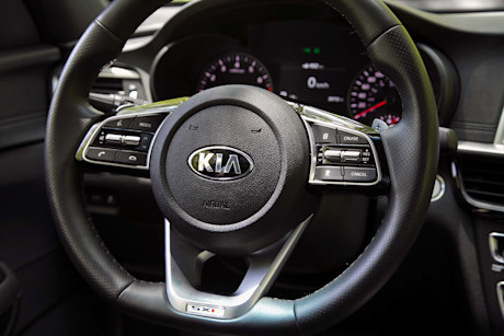 Editorial 2019 kia optima sxl turbo 15 jw