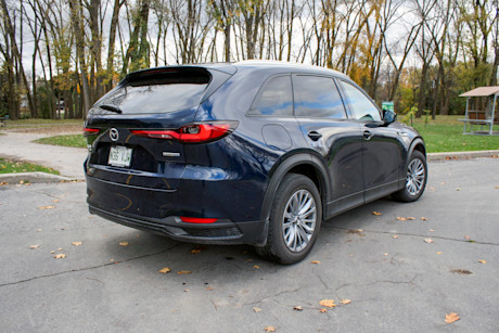 Jeep Grand Cherokee 4xe vs Mazda CX-90 PHEV 2024 : match comparatif Image