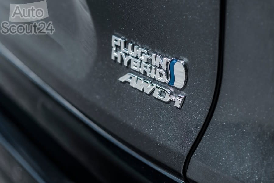 Toyota-RAV4_Plug-in_Hybrid-2021-1280-83 (1).jpg