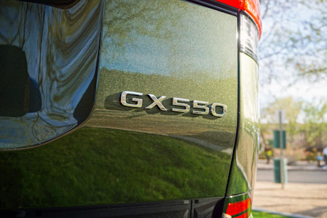 Editorial 2024 lexus gx 550 fd 240201 12 di