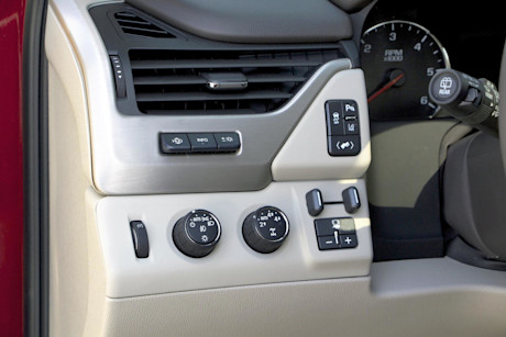 Editorial 2015 gmc yukon xl denali 4wd jy 37