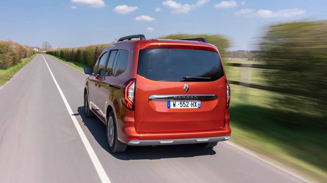 4OBkFyHEX2IZnPBOcp4wbn-c452832b79f4b6d7e18382bcb31a4ff9-AS24-renault_06-1100