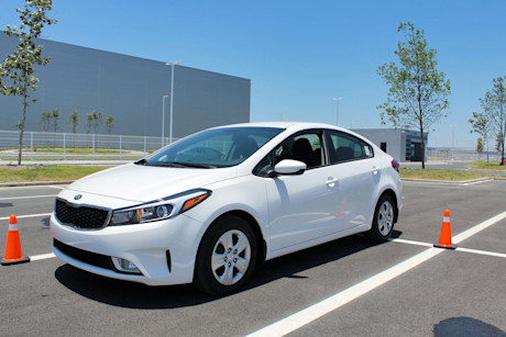 Editorial 2017 kia forte 03 pb
