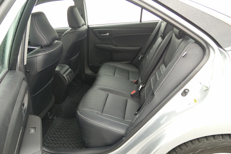 Editorial 2016 toyota camry hybrid jb 9