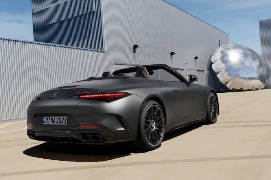 Mercedes-Benz-SL63_S_AMG_E_Performance-2024-1024-05.jpg