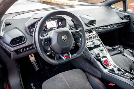Editorial 19 bm 2016 lamborghini hurac%C3%A1n lp580 2