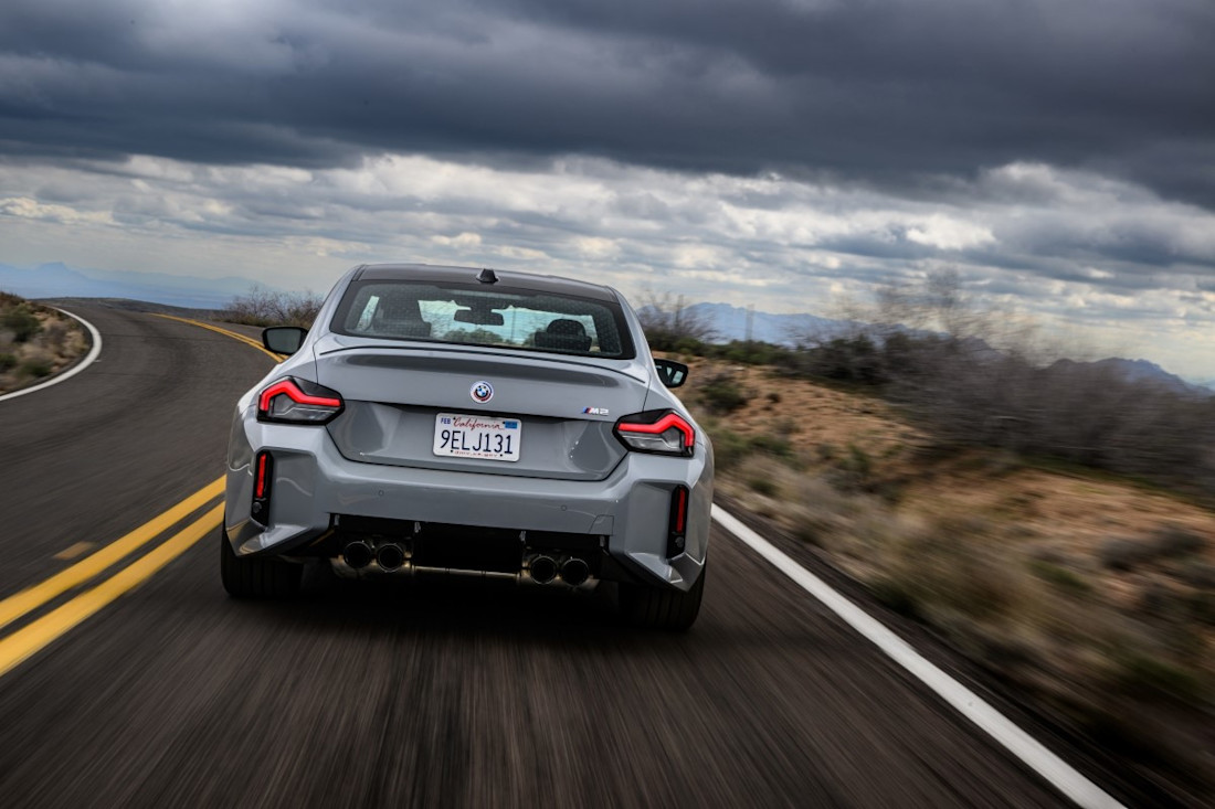 P90497695_lowRes_the-all-new-bmw-m2-b