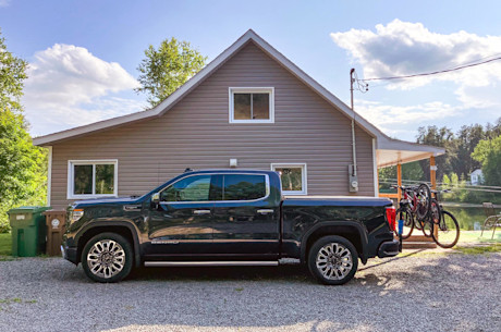 GMC Sierra Denali Ultimate 2023 : essai routier Image