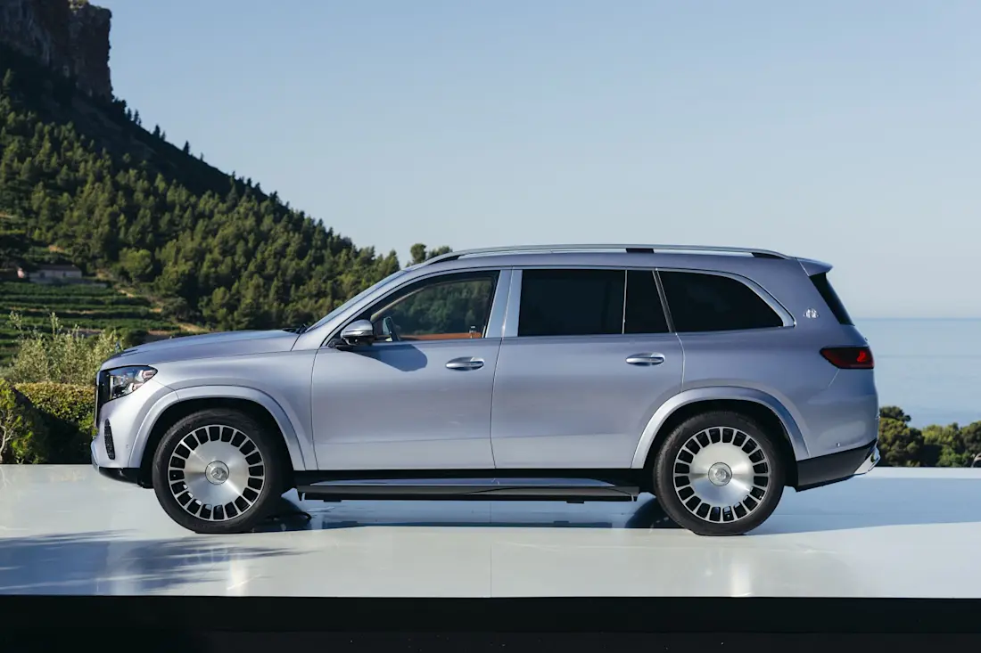 Mercedes Maybach GLS 680-16