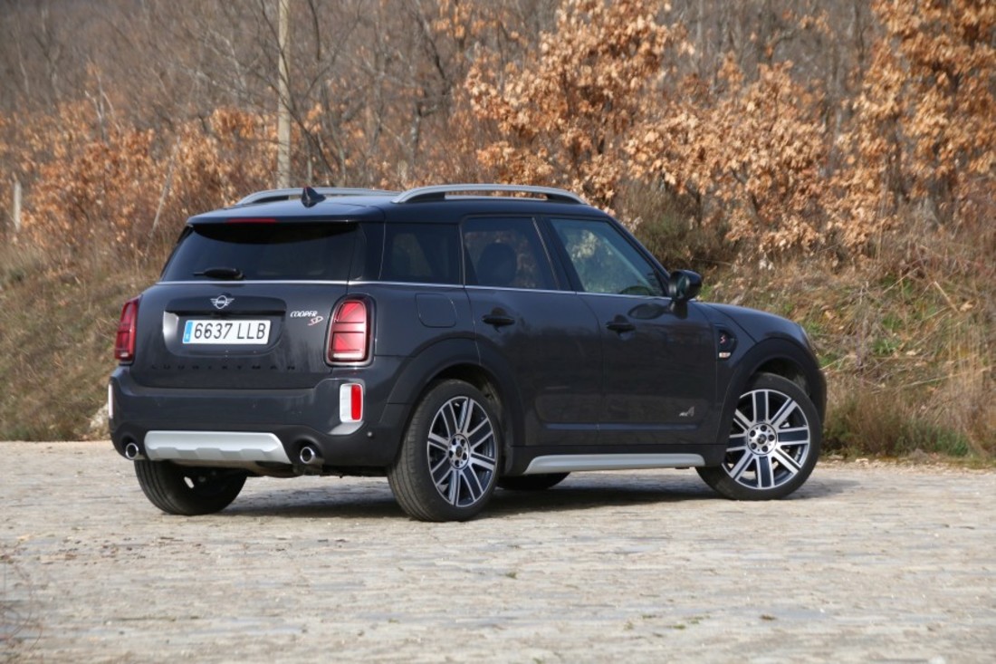 compa-mini-countryman-09.jpg