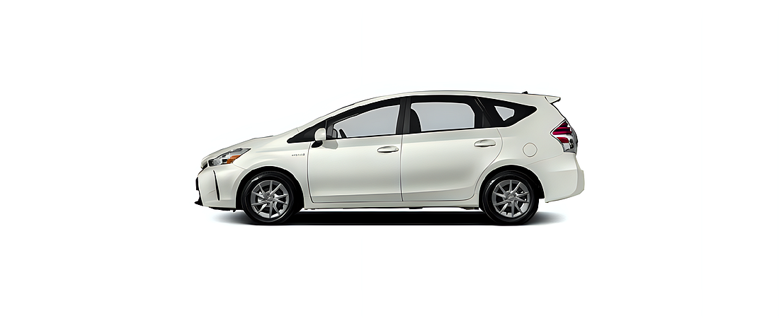 Toyota Prius v 2018 3