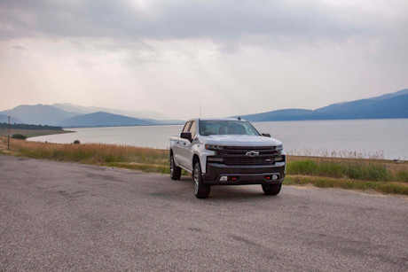 Editorial 2019 chevrolet silverado trail boss 01 lw