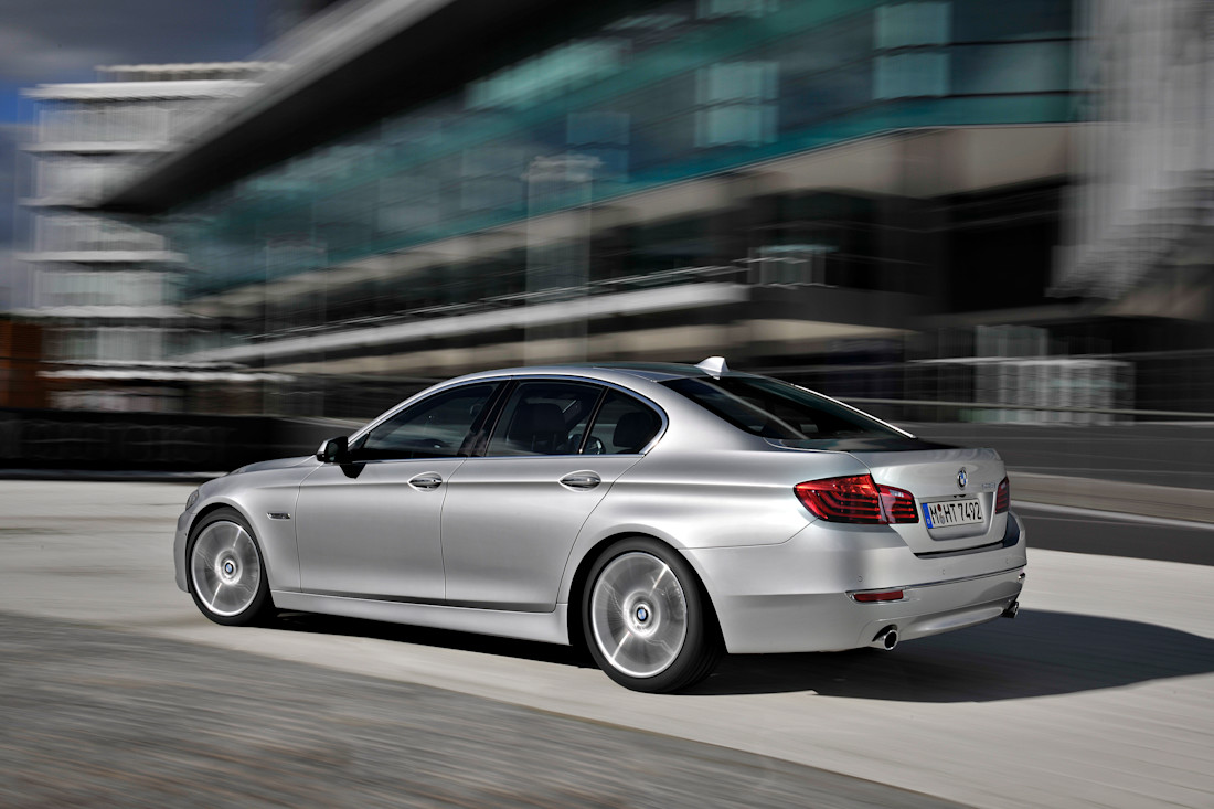 P90119973_highRes_the-new-bmw-5-series