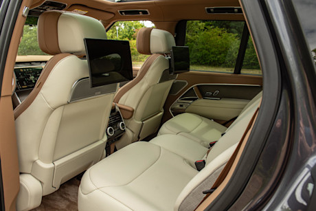 range-rover-p550e-sv-ruecksitze