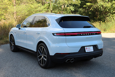 Editorial 2024 porsche cayenne s e hybrid td jm 241118 35