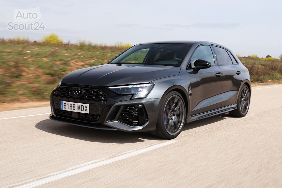 Audi-RS3-performance-edition (8).jpg