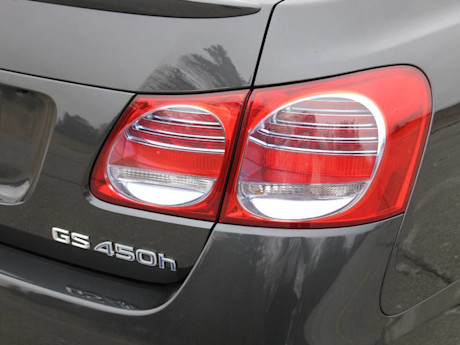 Editorial 2010 lexus gsh jm 011 8362