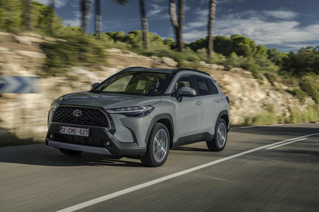 toyota-corolla-cross-hybrid-2022-1.jpg
