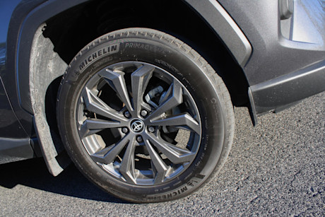 Kia Sportage HEV 2023 vs Toyota RAV4 Hybride 2022 : match comparatif Image