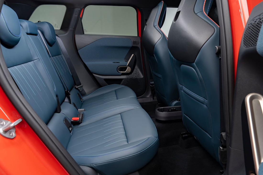 Mini-Aceman-SE-2025-interior (4).jpg