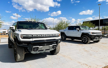 Editorial 2022 gmc hummer ev edition 1 pickup 12 ct