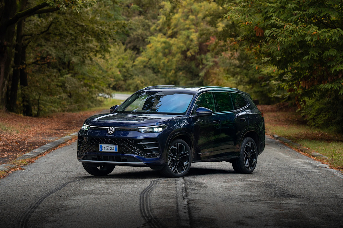 Prova Volkswagen Tayron eHybrid: l’ibrido convince anche sul SUV XL