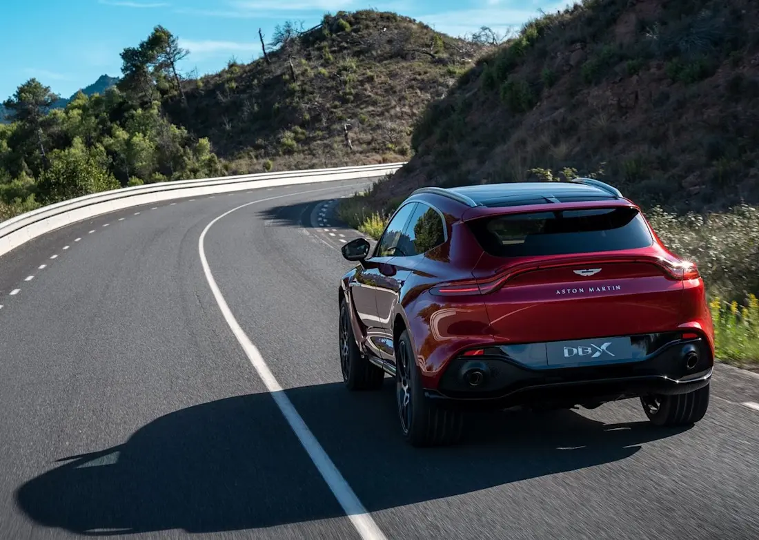 Aston Martin-DBX-2021-1280-0e Aston Martin-DBX-2021-1280-0e