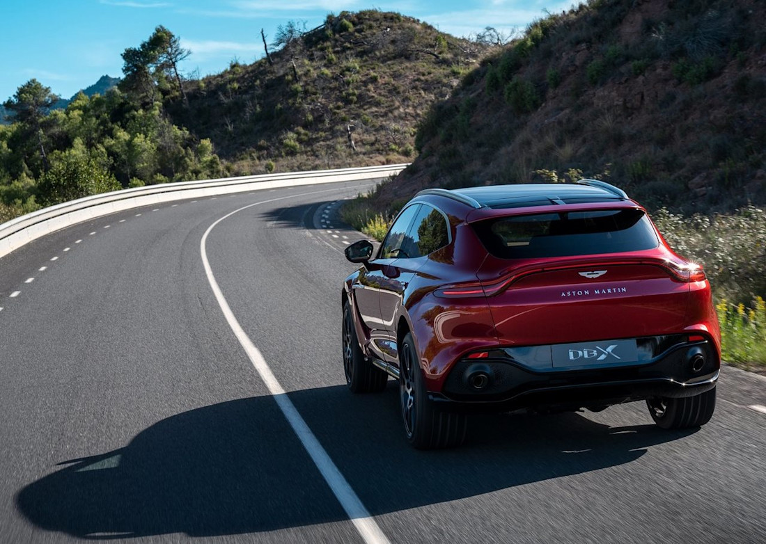 Aston_Martin-DBX-2021-1280-0e.jpg