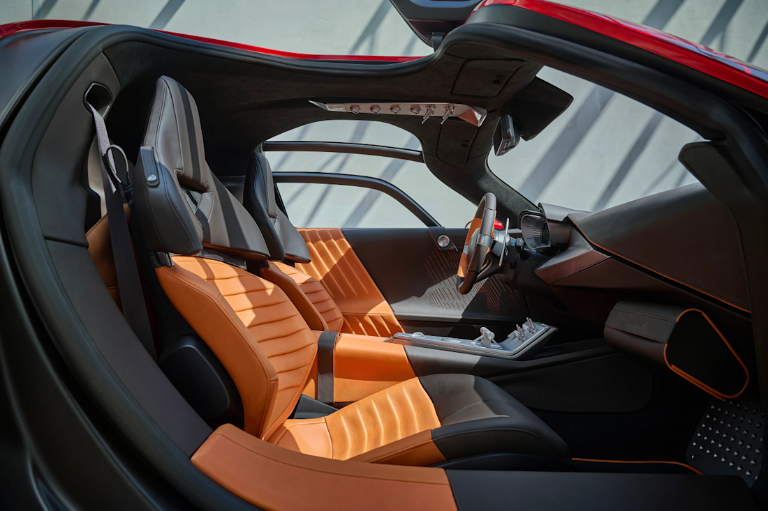 Supercar Alfa Romeo 33 Stradale AutoScout24 prezzo motore prestazioni 11