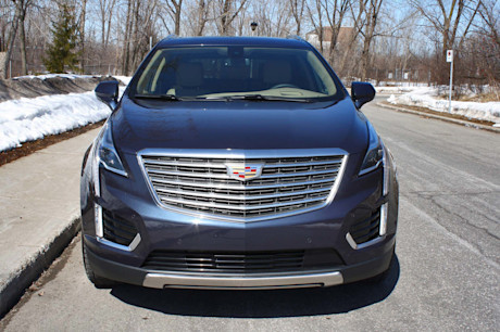 Editorial 2018 cadillac xt5 awd platinum 02 db