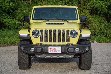 Editorial 2023 jeep gladiator mojave td 230816 01 di