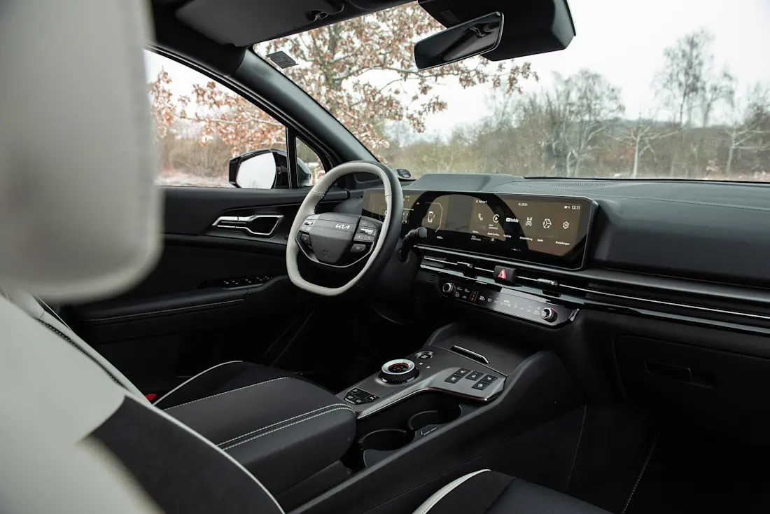 kia-sportage-hev-2026-cockpit