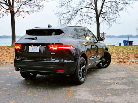 Editorial 2018 jaguar f pace 20d r sport 07 jb
